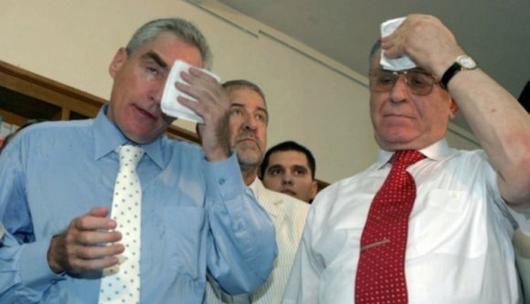 Úgy tűnik, Petre Roman mégsem ússza meg a forradalom idején elkövetett disznóságokat