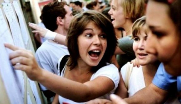 Hát, kedves végzősök, ez van: érettségiznetek kell románból, miután az RMDSZ is leszavazta a saját képviselője javaslatát