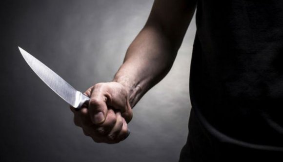 Egy kiskorú ámokfutó pár óra alatt három idős nőt rabolt ki, majd öngyilkossággal fenyegetőzött