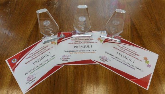 Élhetetlen a város a közlekedés miatt? Nem baj, itt van három kiválósági díj!