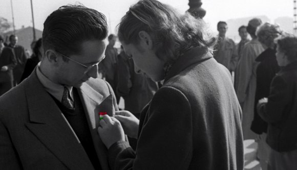 „Egy nép kiáltott. Aztán csend lett” – Az 1956-os forradalom versei