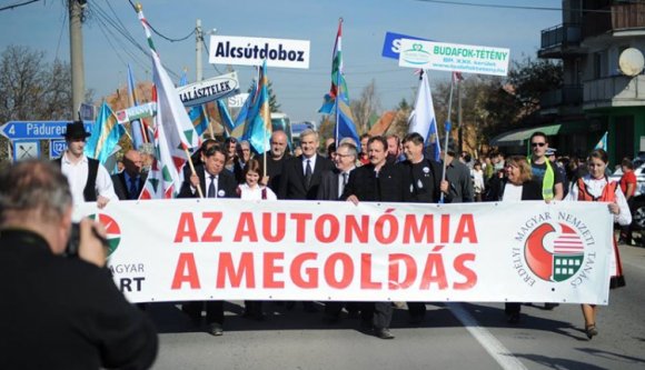 Ideológia- és gyűlöletmentes nagygyűlést akar az SZNT