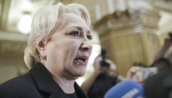 Dăncilă sírt, üvöltözött és ajtót is csapkodott a PSD fejeseinek kedd esti gyűlésén