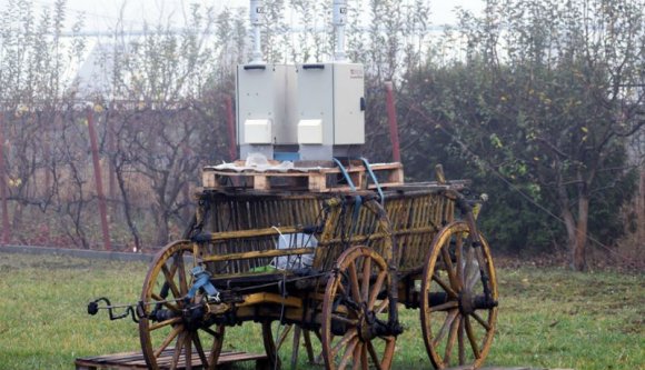 Környezetbarátság kimaxolva: szekérre szereltek egy légszennyezésmérőt Brassó megyében