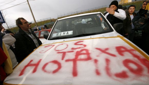 A PNL-nél valaki rájött, hogy nem a legjobb ötlet három nappal a választás előtt új adót bejelenteni