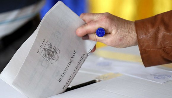 Bárki is nyeri az elnökválasztást, azzal biztosan nem dicsekedhet, hogy a magyarok masszív támogatásával győzött