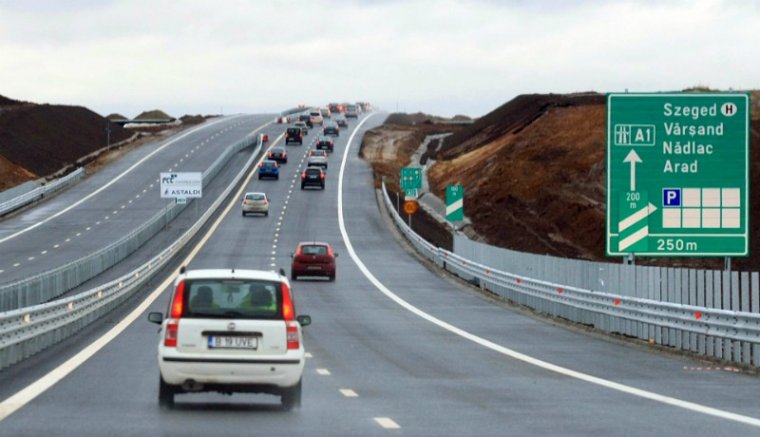 Viccnek ez azért durva: valaki Temesvár mellett egy kamu halálkamionnal traktálta a 112-őt