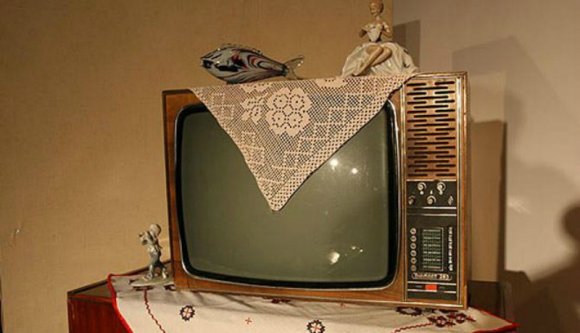 Ideje elkérni a nagyitól a porcelán nippeket és az üveghalat!