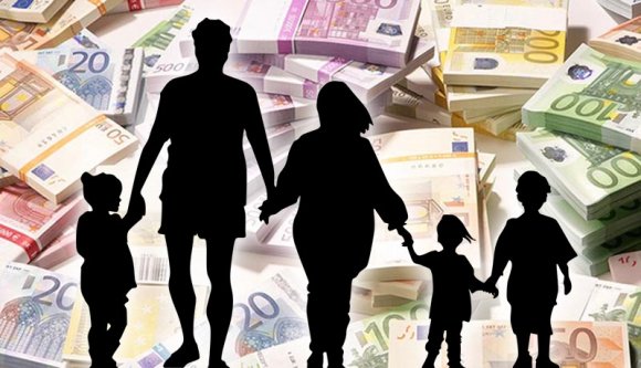 Autót vagy lakást is vehet majd a csemete a gyereknevelési támogatásból