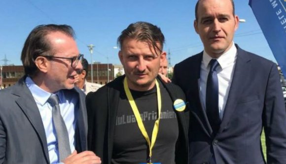 Még nincs 40 éves egy dél-romániai ügyvéd, de már öt pártot megjárt, és most államtitkár lett