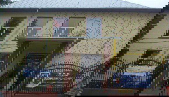 Halmozott felelőtlenség: egy újabb iskolában tört ki botrány az elcseszett fertőtlenítés miatt