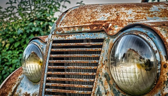 Ismerjék meg a férfit, aki maga kereste meg a lopott kocsiját, hogy aztán 18 évig ne kapja vissza a zsaruktól