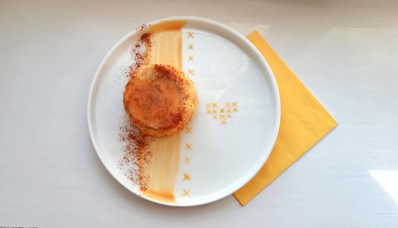 Húsgombócos káposztaléleves és almás vargabéles sós karamell öntettel
