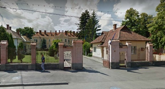 Kitessékelte a munkaügyi minisztert egy kolozsvári portás a gyermekvédelmi hivatalból