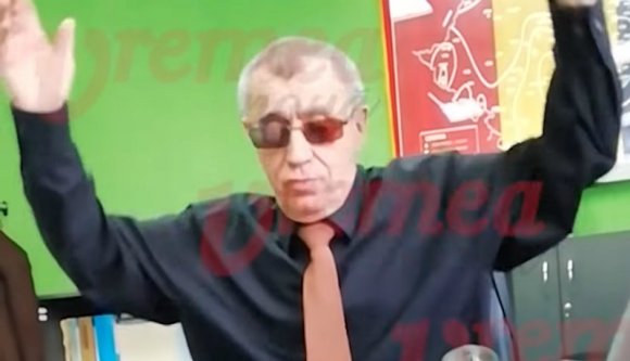 Ez a saturészeg intézményvezető sem kávéval indította a hétfő reggelt, az biztos (VIDEÓval)