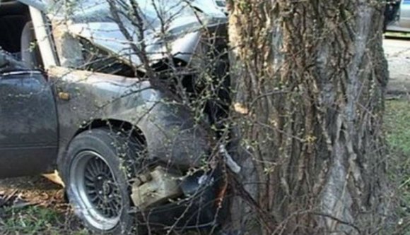 Hétvégi csapatás: száguldozás részegen, jogosítvány nélkül, lopott autóval