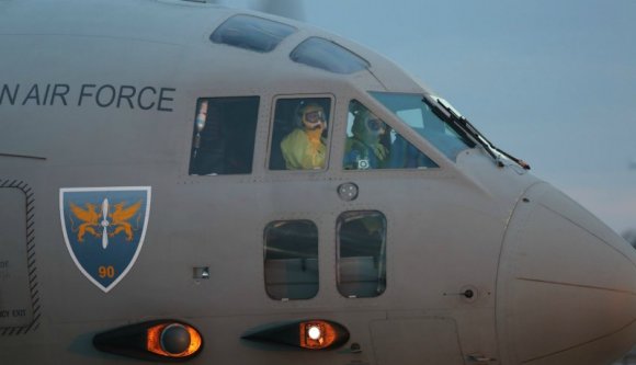 Még most sem ért véget a koronás óceánjáróról hazatért románok kálváriája – egy mentőakció képekben