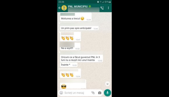 Szegény liberálisokat úgy megzavarta a kormányuk megbuktatása, hogy zavarukban euforikusan ünnepeltek :(