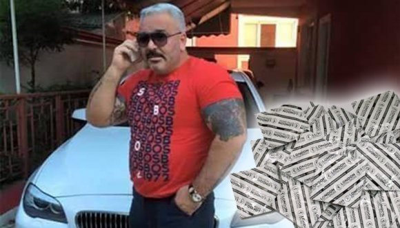 És akkor az alvilági faszagyerektől elkoboztak 93 darab... gumióvszert