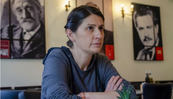 „Az erdélyiség köt össze a szász írókkal” – Beszélgetés Szenkovics Enikő műfordítóval