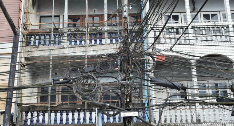 Ha már illegálisan építkezel, legalább az áramot ne lopd – kéri az energiaszabályozó