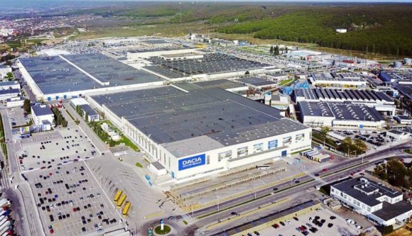 Átmenetileg bezár az ország legnagyobb gyára, 14 ezer embert küldenek kényszerpihenőre