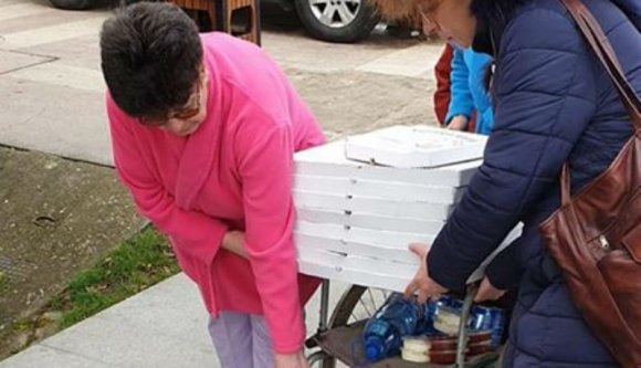 És akkor mi van, ha a karanténban levő kórházban pizzát rendeltek egy buliba? A pizza nem kaphatja el a koronavírust