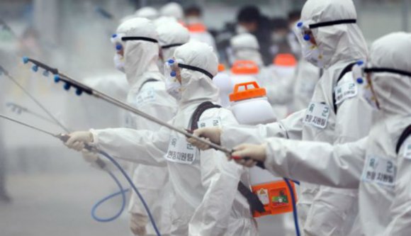 Új román sport: leskelődj az Olaszországból visszatért szomszéd után, és jelentsd fel!