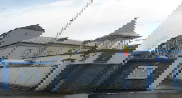 Egy börtönt is meglegyintett a koronavírus szele: kitették a zárva táblát