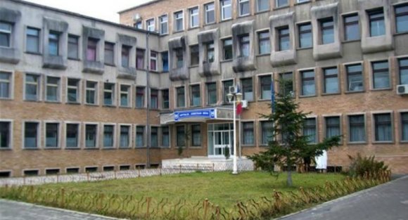 Lemondott a dévai kórház vezetése miután a kimerült alkalmazottak kifakadtak