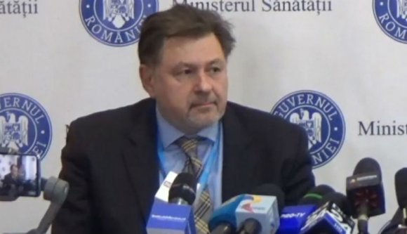 A politikailag kinevezett igazgatóknak távozniuk kellene a közegészségügyi igazgatóságok éléről