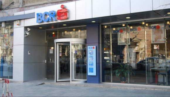 Felhívná a bankot? Számítson rá, hogy hosszú ideig hallgathatja a robot duruzsolását, míg kapcsolnak valakit