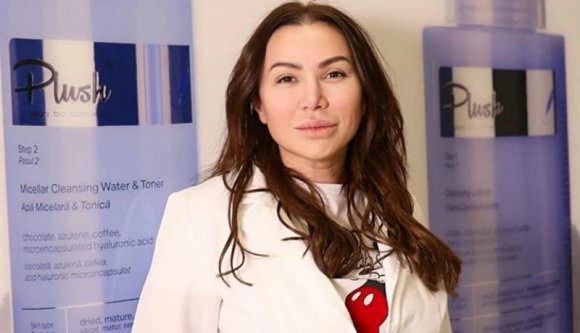 Ez történik, ha egy celeb bőrgyógyásznak hiszi magát, és jó a marketingje