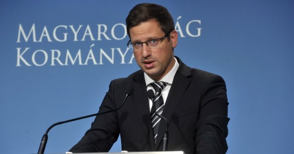 Iohannis soviniszta nyilatkozata rombolja a román–magyar kapcsolatokat Gulyás Gergely szerint (VIDEÓval)