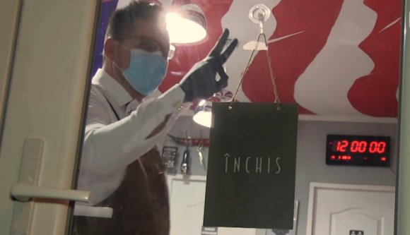 Pontban éjfélkor nyitott ki egy fodrászat, reggelig csattogott az olló (VIDEÓval)