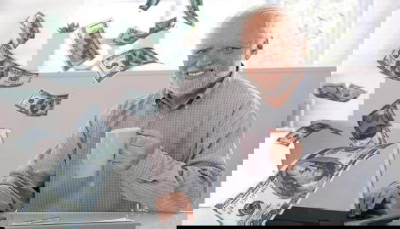 Ugye ön sem gondolta komolyan, hogy szeptembertől tényleg drasztikusan megemelik a nyugdíjakat?