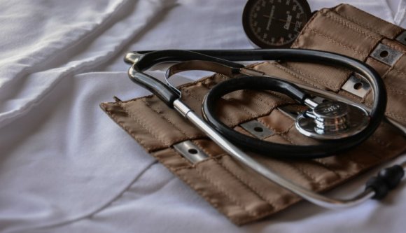 Betegnek hazudták magukat az asszisztensek, csak ne kelljen fertőzöttekkel foglalkozniuk