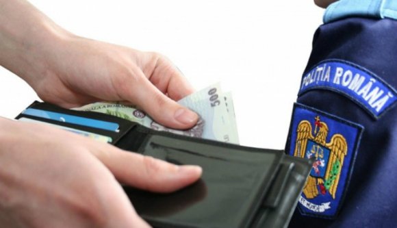 Egymillió eurót kért egy szívességért a bűnügyi rendőr, de a DNA elrontotta az örömét