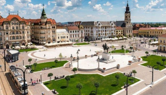 Nos, kedves váradi polgár, ha a belvárosban él, ön mostantól egy országos jelentőségű idegenforgalmi helyszín lakója!