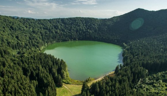 Ha mihamarabb nem avatkoznak közbe, a Szent Anna-tó egy pocsolyává változik