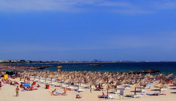 Újabb fenyegetés: ha nem csitul a járvány, a kormány bezárhatja a legnépszerűbb turistacélpontokat
