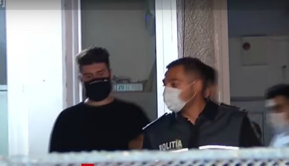 Kiskorúak megerőszakolására buzdított egy kőbunkósága ellenére meglepően népszerű youtuber, el is vitte a rendőrség