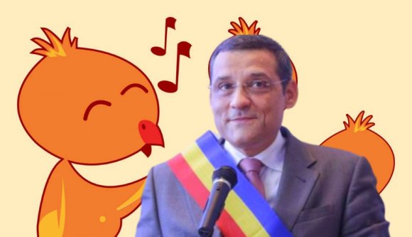 Na de ilyet! Dicsőítő nótát írt polgármesterének egy önkormányzati képviselő (VIDEÓval)