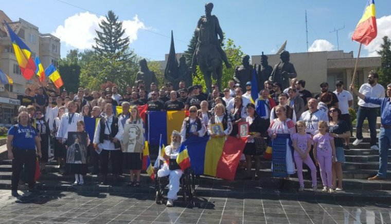 Román soviniszta vendégcsokor gyűlt össze egy kis Trianon-ünneplésre Sepsiszentgyörgyön