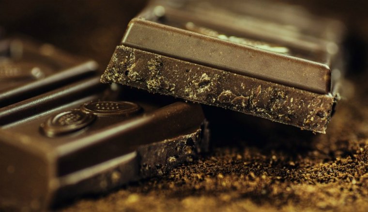 Ajjaj: egy csokigyárban és egy fogyatékkal élőknek fenntartott központban is tarolt a korona
