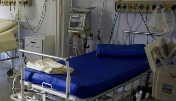 Alkalmazottak híján üresen áll egy kórház mobil intenzív osztálya, pedig az egészségügy-miniszter is megtekintette