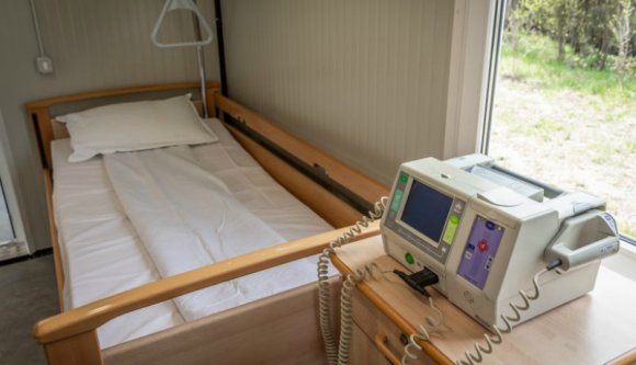 Újabb konténerkórházzal erősítenek Hargita megyében, pedig ott elég barátságosak a koronaszámok