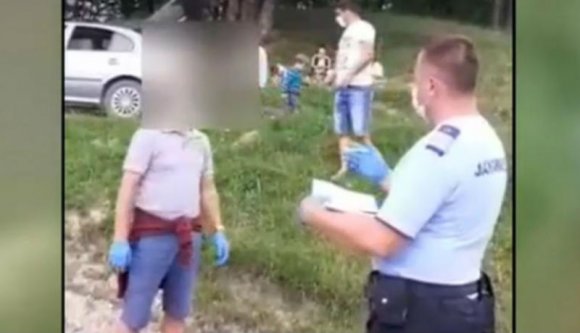 Egy koronavírus-fertőzött férfi az unalmas házi elkülönítés helyett inkább piknikezett egy jót a hegyekben