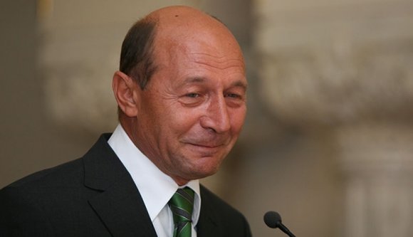 Mindig is tudni akarta, mennyit keres egy volt államfő? Nos, Traian Băsescu nem panaszkodhat