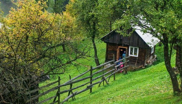 Az ország legkisebb iskolája olyan pici, hogy tízen el sem férnének benne
